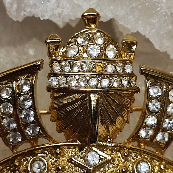 NAPIER Gold Tone Plated Crown Tiara Queen Your Majesty Rhinestone Brooch *FLAW* - Picture 8 of 9